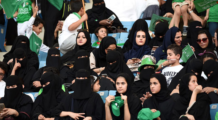 saudi-women-in-stadium