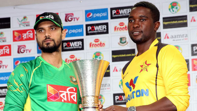 mashrafe-and-chigumbura-holding