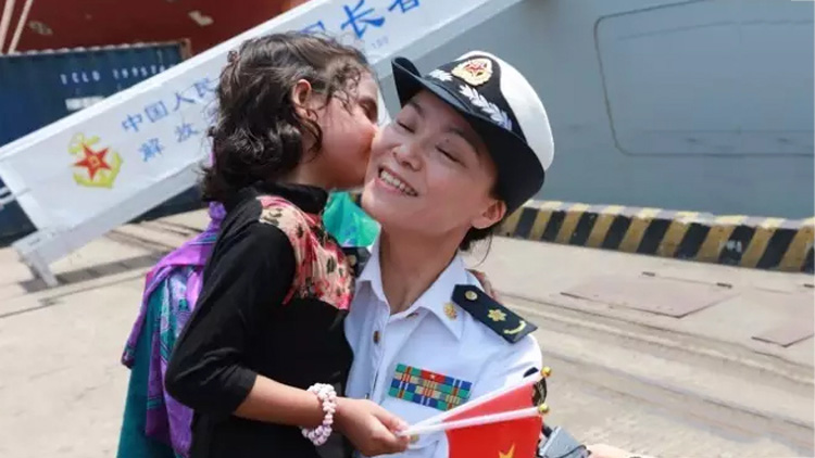 chin-with-her-china-mother