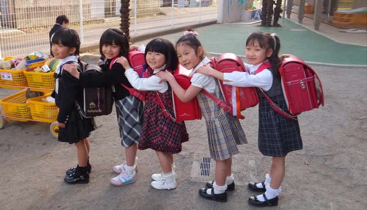 cute-japanese-school-kids