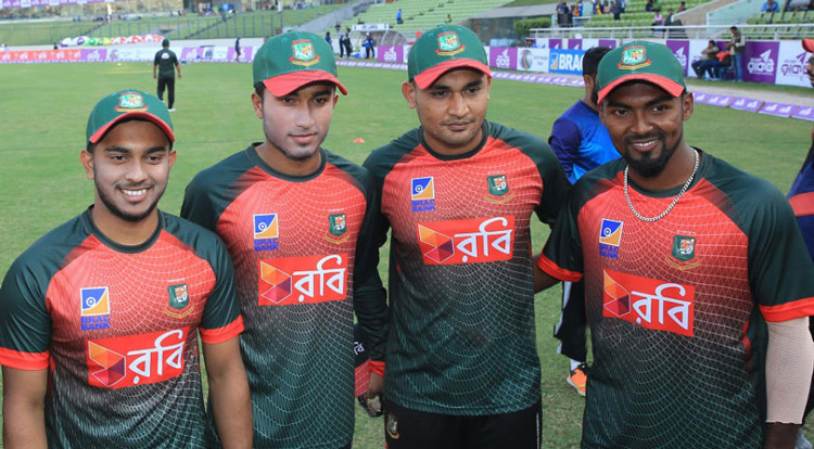 four-young-cricketer