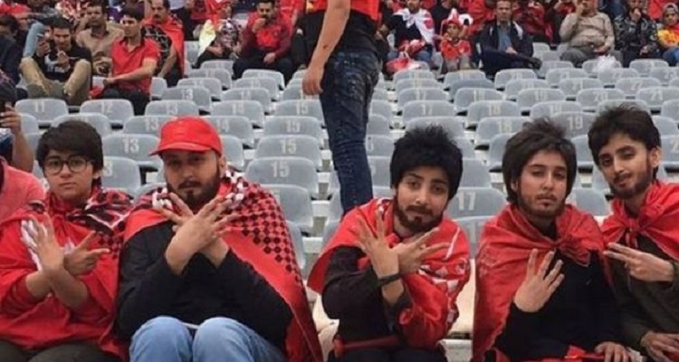 irani female in gallery 01