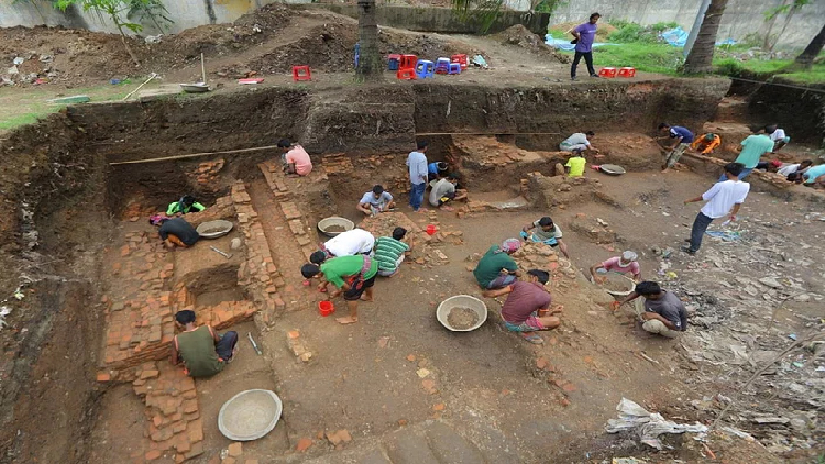 ঢাকা নগরের বয়স আড়াই হাজার বছরের বেশি