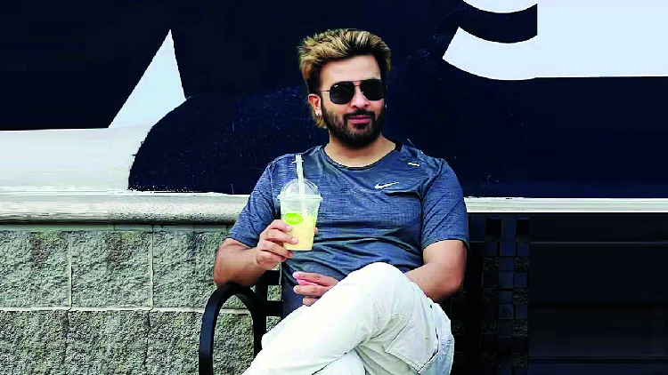 পারিবারিকভাবে তৃতীয় বিবাহ করবেন শাকিব খান