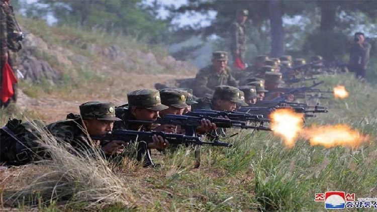 ইউক্রেনে যুদ্ধে নিহত উ. কোরিয়ার অর্ধশত সেনা