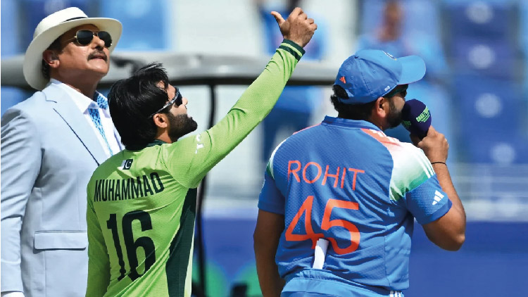 ভারতের বিপক্ষে টস জিতে ব্যাটিংয়ে পাকিস্তান