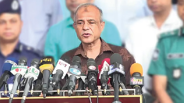 'প্রকাশ্যে ধূমপান অপরাধ, নারী-পুরুষ সবার জন্যই নিষিদ্ধ'