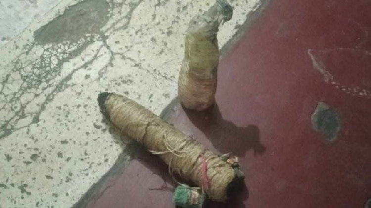 ফরহাদ মজহারের প্রতিষ্ঠানে বোমা নিক্ষেপ