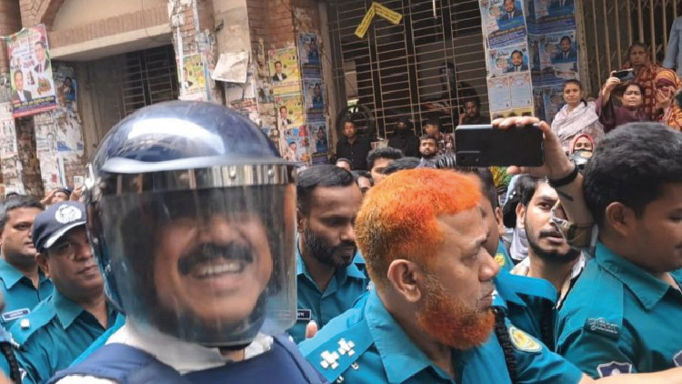 ছেলেকে দেখার আকুতি জানিয়ে কাঠগড়ায় কাঁদলেন শাজাহান খান