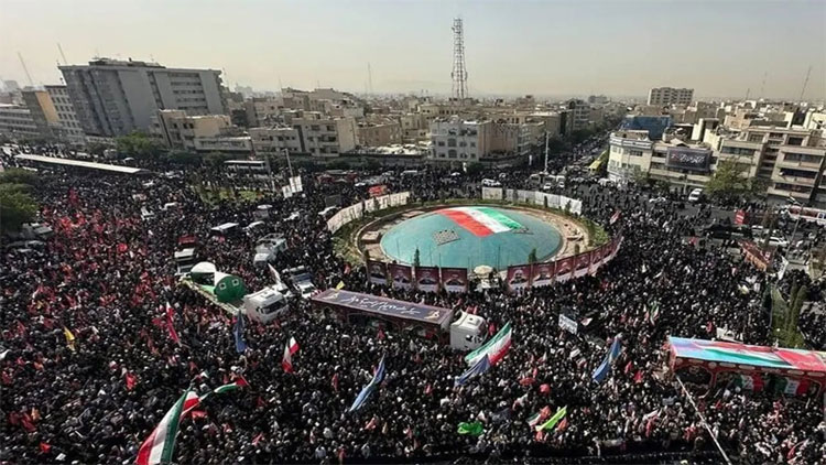 ইঙ্গেলাব স্কয়ার- তেহরান