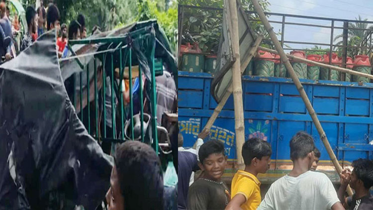 খুলনায় ইজিবাইকে ট্রাকের ধাক্কা