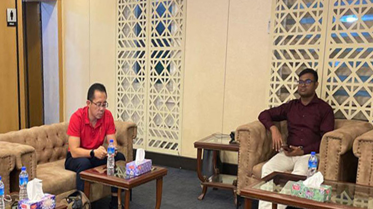 ঢাকায় এসেছেন সিঙ্গাপুরের বিশেষজ্ঞ চিকিৎসক