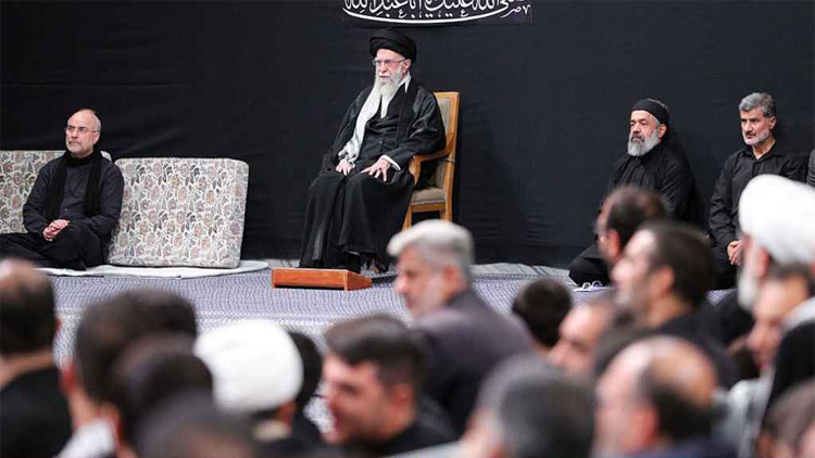 সব সংশয়ের অবসান, যুদ্ধের পর প্রথমবার প্রকাশ্যে খামেনি