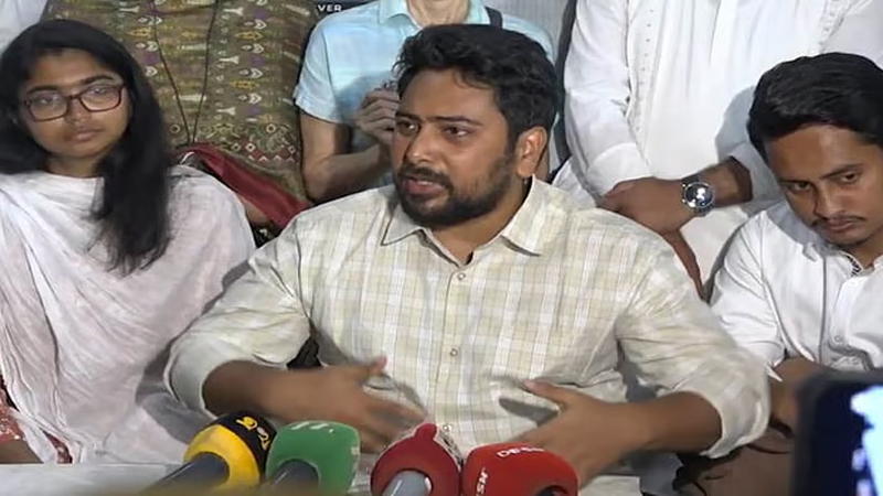 প্রশাসনের বিভিন্ন জায়গায় স্বৈরাচারের দোসররা আছে: নাহিদ ইসলাম