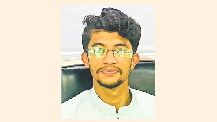 প্রথমে পুলিশ নিয়ে বাসায়, পরে হুমকি দিয়ে ১০ লাখ টাকা চাঁদা আদায়