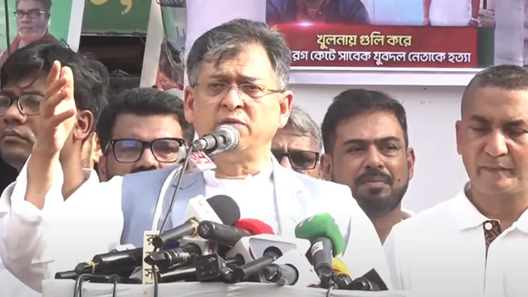 ডেমোক্রেসির বদলে মবক্রেসির রাজত্ব চলছে: সালাউদ্দিন