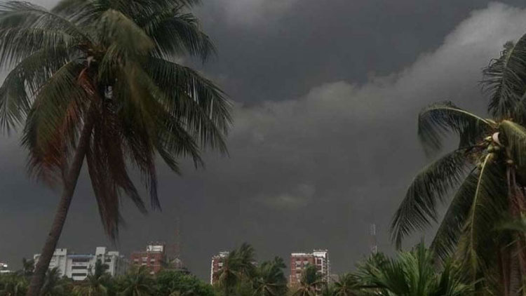 তিন বিভাগে অতিভারি বৃষ্টির সম্ভাবনা, সতর্কতা জারি