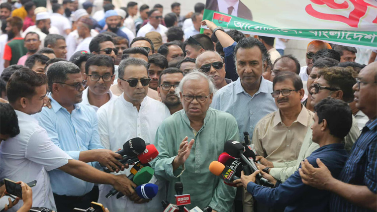 আওয়ামী আমলের প্রশাসন দিয়ে সুষ্ঠু নির্বাচন সম্ভব নয়: রিজভী