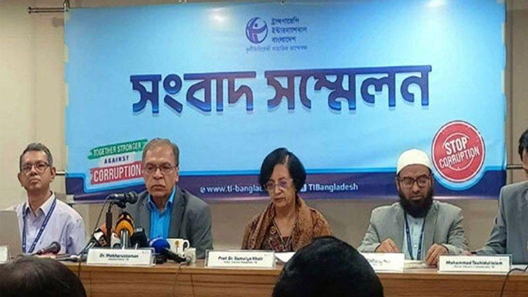 ১১ মাসে পুলিশের বিরুদ্ধে মামলা হয়েছে ৭৬১ টি: টিআইবি