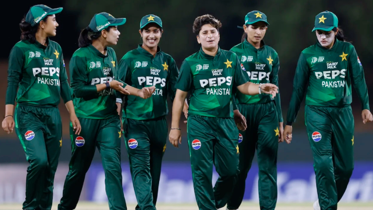WWoman-cricket-pakistan