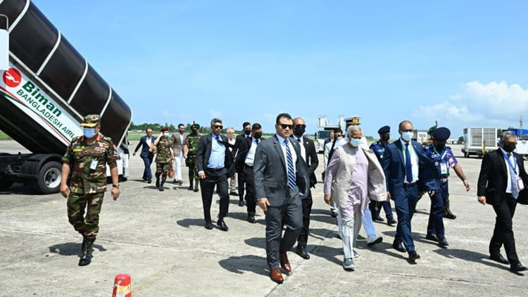 রোহিঙ্গা সংকটের সমাধানে কক্সবাজারে প্রধান উপদেষ্টা