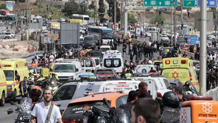 ইসরায়েলে বন্দুকধারীদের হামলায় নিহত ৫