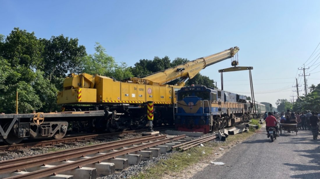 ৬ ঘণ্টা পর ঢাকা-উত্তরবঙ্গ রেল যোগাযোগ স্বাভাবিক
