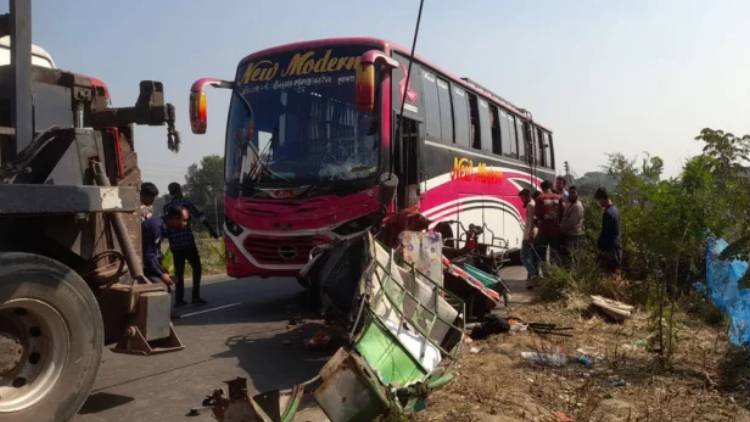 Faridpur-road-crash