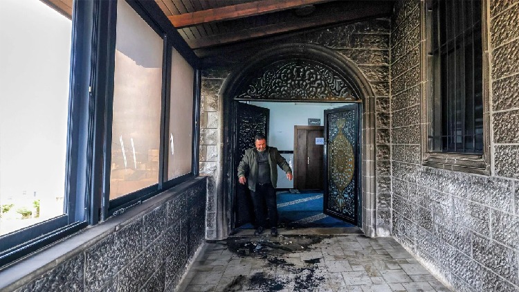 plestine-mosjid-fire