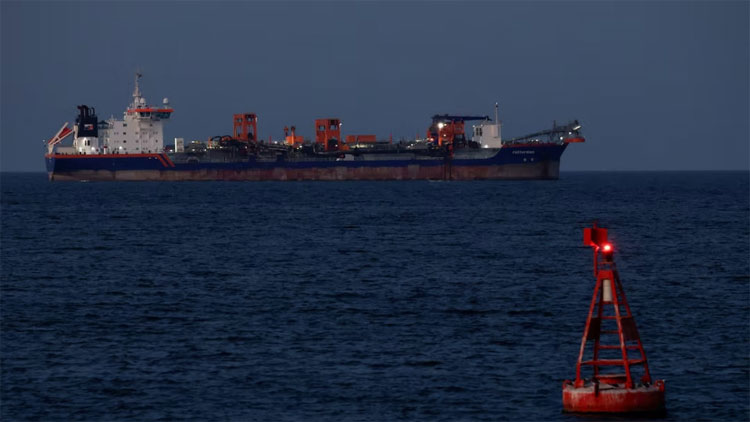 ভারতের কাছে ৩ ট্যাংকার জাহাজ ফেরত চাইল ইরান