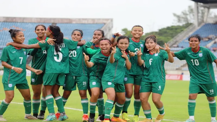 women Football team