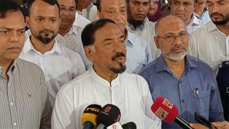 গণতান্ত্রিক ব্যবস্থাকে প্রতিষ্ঠিত করার মাধ্যমে দেশের অর্থনৈতিক অগ্রগতি অর্জন সম্ভব: স্পিকার