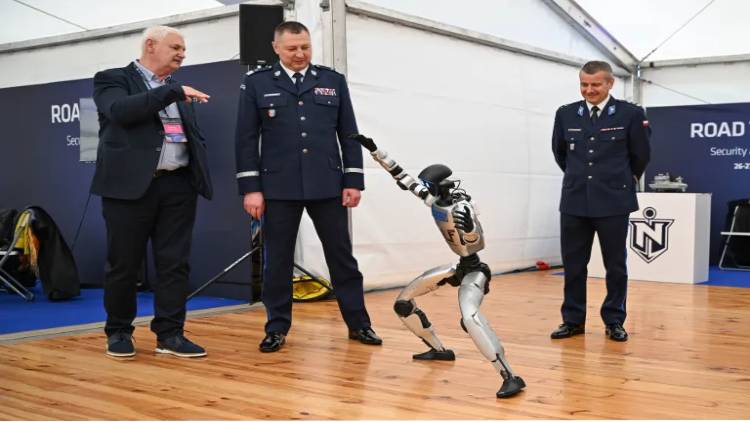 Robot war