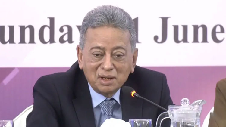 সরকার ব্যাংক ঋণ নেওয়ার প্রবণতা থেকে বেরিয়ে আসতে চায়: অর্থমন্ত্রী