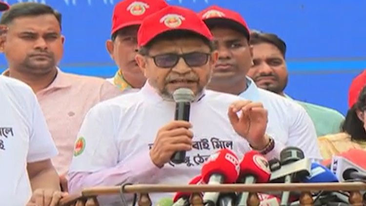 ‘হেমোরেজিক’ ডেঙ্গুতে আক্রান্ত হলে হতে পারে রক্তক্ষরণ: স্বাস্থ্যমন্ত্রী 