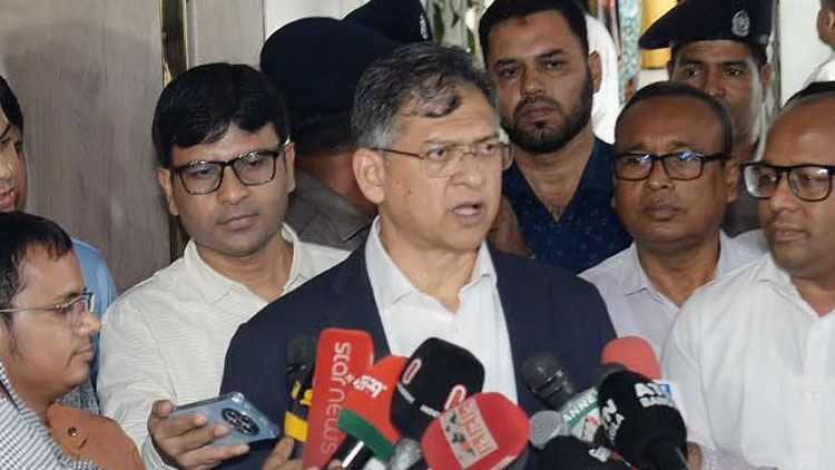 পুশইন ঠেকাতে কূটনৈতিক আলোচনা চলছে: স্বরাষ্ট্রমন্ত্রী